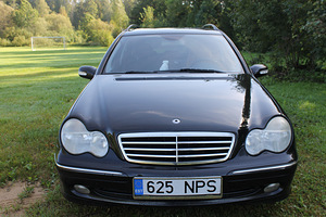 Mercedes Benz C220 2004a (2 foto / 10)
