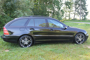 Mercedes Benz C220 2004a (8 foto / 10)