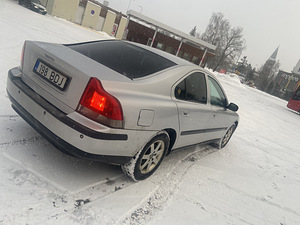 Volvo s60, 2005, ATM, 2,4D, 120kw (6 foto / 7)