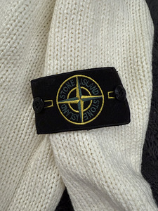 Stone Island (2 foto / 4)