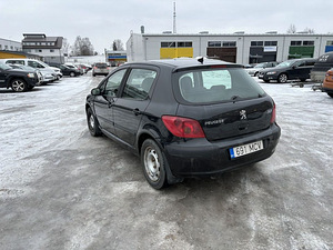 2001 Peugeot 307, Мощность двигателя: 80, объем: 1587 (3 фото из 6)