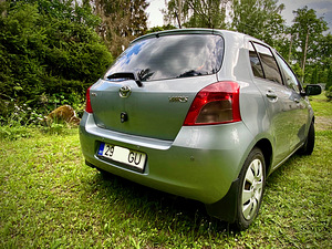 Renting Toyota Yaris (3 foto / 10)