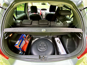Renting Toyota Yaris (5 foto / 10)