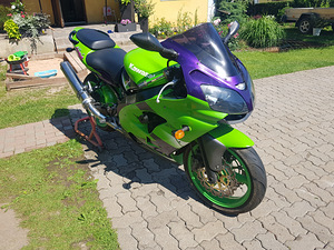 Kawasaki Zx9r (2 фото из 5)