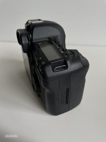 Canon 5D Mark II - Корпус (фото #4)