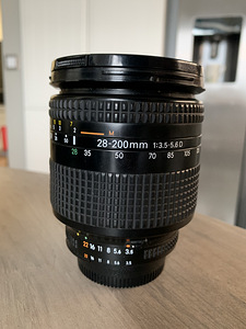AF Nikkor 28-200mm 1:3.5-5.6 D (3 foto / 5)