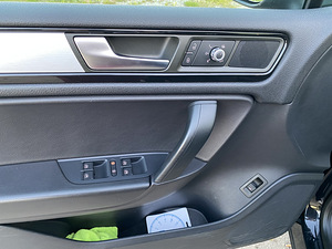 Volkswagen Touareg (13 foto / 15)
