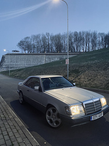Mercedes-Benz CE124 300d (2 foto / 7)