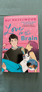 Книга: “Love on the brain” Ali Hazelwood