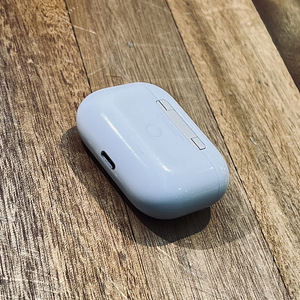 Apple AirPods Pro (1 foto / 4)