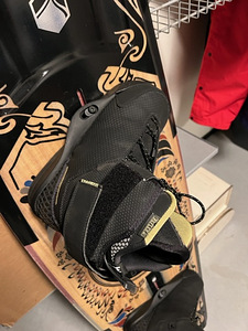 Liquid Force Shane Dose 145 wakeboard ja saapad (4 foto / 10)