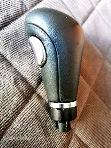 Audi automaatkäigukangi nupp