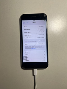 iPhone se 2020 64gb (2 foto / 4)