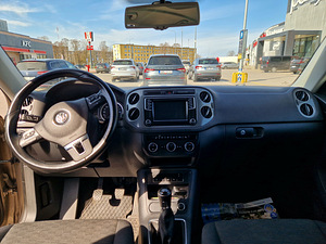 Volkswagen Tiguan 2.0 TDI (81 kW), 2015. aasta väljalase (7 foto / 11)