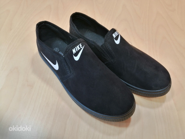 Продам теннисные кроссовки Nike нет. 37 (фото #4)