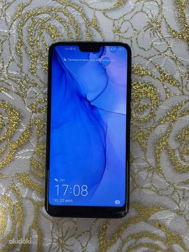 Honor 10 4/64GB (черный)