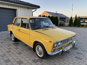 Продается ВАЗ 2103 1976г. (1 фото из 15)