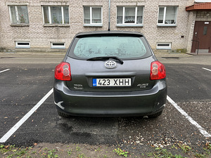 Продается Toyota Auris (1 фото из 4)