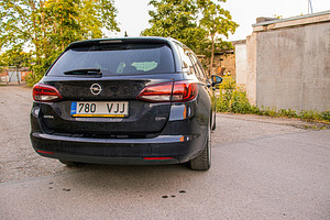Opel Astra Sports Tourer+ (3 foto / 10)