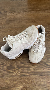 Nike Air Max 95 tossud (4 foto / 5)