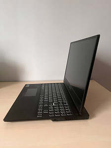 Sülearvuti Lenovo Legion (6 foto / 8)