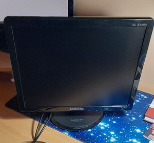Монитор Samsung SyncMaster 961BF
