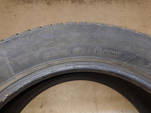 Ice Contact 3 205/60R17 (6 foto / 7)