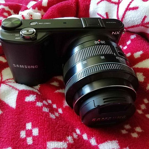 Samsung NX2000 (2 foto / 5)