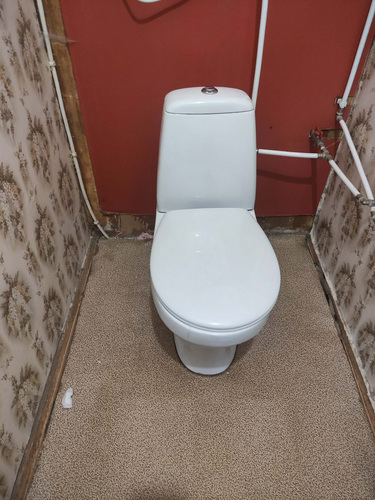 WC-pott loputuspaagi ja kaanega
