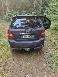 Kia Sorento 2008 (5 foto / 8)