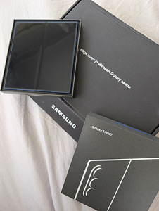 Samsung Galaxy Z Fold7 (12GB / 512GB) • Синий (1 фото из 10)