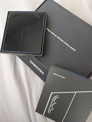 Samsung Galaxy Z Fold7 (12GB / 512GB) • Sinine