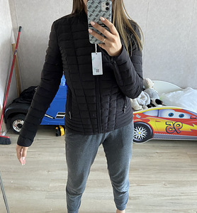 Uued Guessi ja Tommy Hilfiger XS jakid (3 foto / 5)