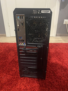 Продаю компьютер (2 фото из 4)