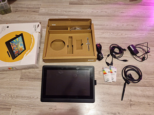 Wacom Cintiq 16, must - Graafikalaud (7 foto / 9)