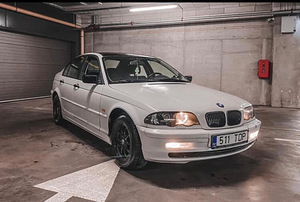 BMW 318i 1999 (1 foto / 3)