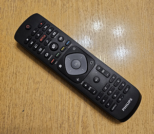 4K TV 40" PHILIPS 40PUT640/12 (2 foto / 5)
