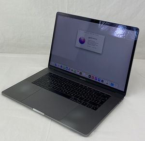 MacBook Pro 15" 2017 - Core i7 / 16GB / 512GB (1 foto / 3)