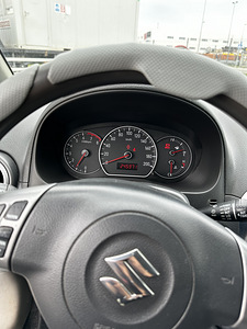 Suzuki SX4 (9 фото из 13)