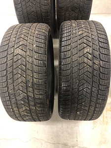 305/35 R21 (2tk) 275/40 R21 (2tk) Pirelli (2 foto / 4)