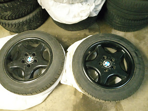 BMW E34 Оригинальные 16-дюймовые диски с хорошей летней резиной (1 фото из 10)