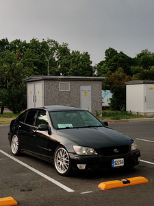 Lexus IS 300 2JZ-GE (1 foto / 9)