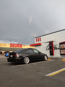 Lexus IS 300 2JZ-GE (2 foto / 9)