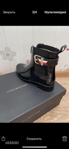 Tommy Hilfiger