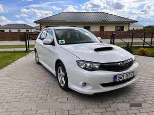 Subaru impreza 2009 2.0 diesel 110kw hatchback (2 foto / 7)