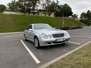 Mercedes E200 2.1 2005 (2 foto / 7)