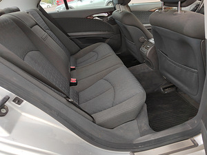 Mercedes E200 2.1 2005 (6 foto / 7)