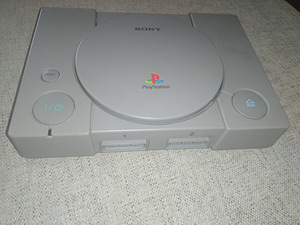 Sony Playstation 1 (3 фото из 5)