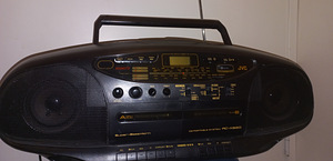 Duubelmakk JVC (1 foto / 3)