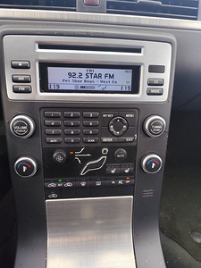 Volvo v70 2.4d 136kw 2007a (7 foto / 9)